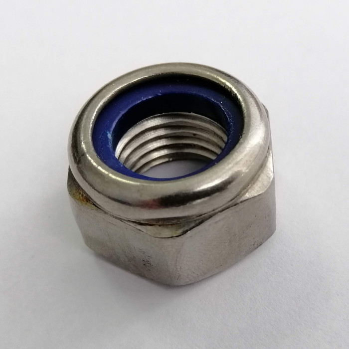 Гайка нержавіюча А2 DIN 985 М8 . самоконтрящаяся Гайка нержавіюча А2 DIN 985 М8 . самоконтрящаяся